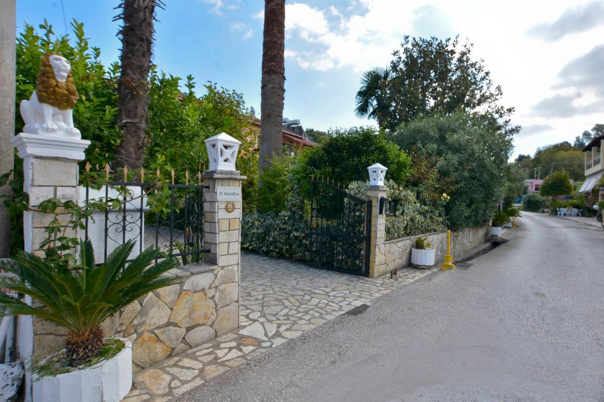 Il Giardino Apartment Alepou Exterior photo
